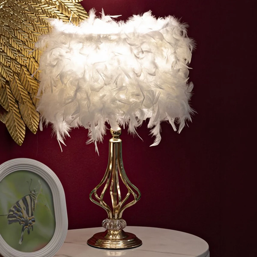 lampada-da-tavolo-con-paralume-decorativo-tarty.jpg